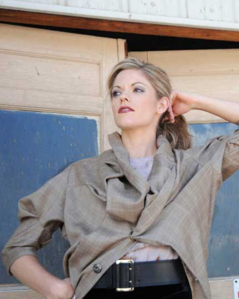 VOODOO DOES A FASHION SHOOT WITH ONESEAM